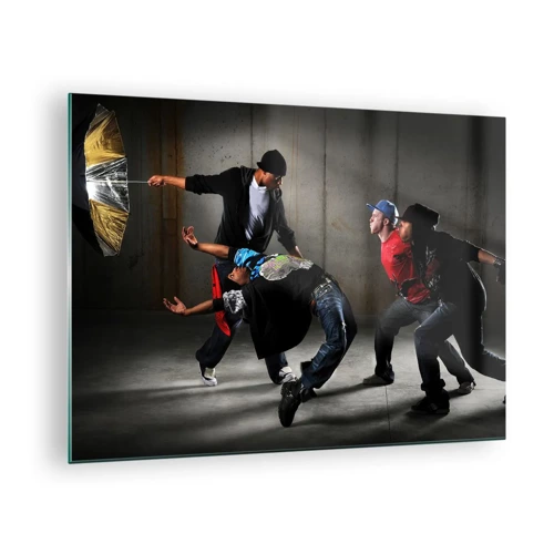Billede på glas - Danser med vinden på gaden - 70x50 cm