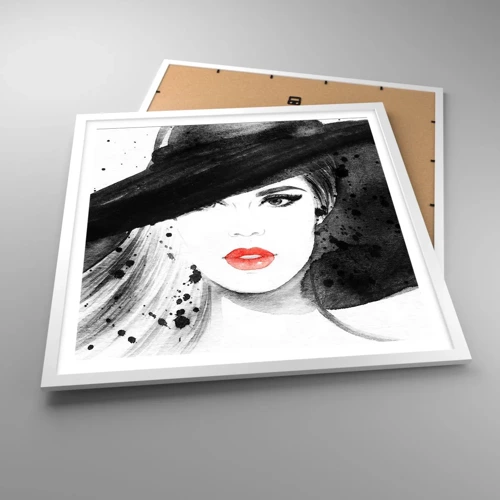 Plakat i hvid ramme - Dame i sort - 60x60 cm