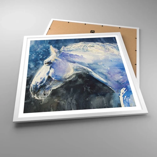 Plakat i hvid ramme - Portræt i et blåt skær - 60x60 cm