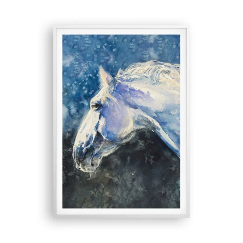 Plakat i hvid ramme - Portræt i et blåt skær - 70x100 cm