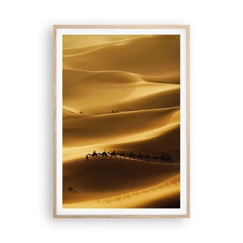 Plakat i ramme af lyst egetræ - Karavane på ørkenens bølger - 70x100 cm