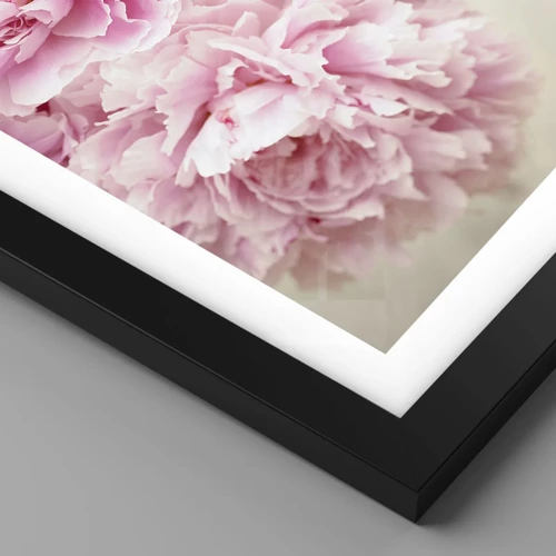 Plakat i sort ramme - I lyserød glamour - 100x70 cm