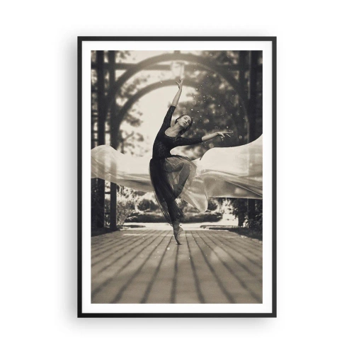 Plakat i sort ramme - Dans i haven - 70x100 cm
