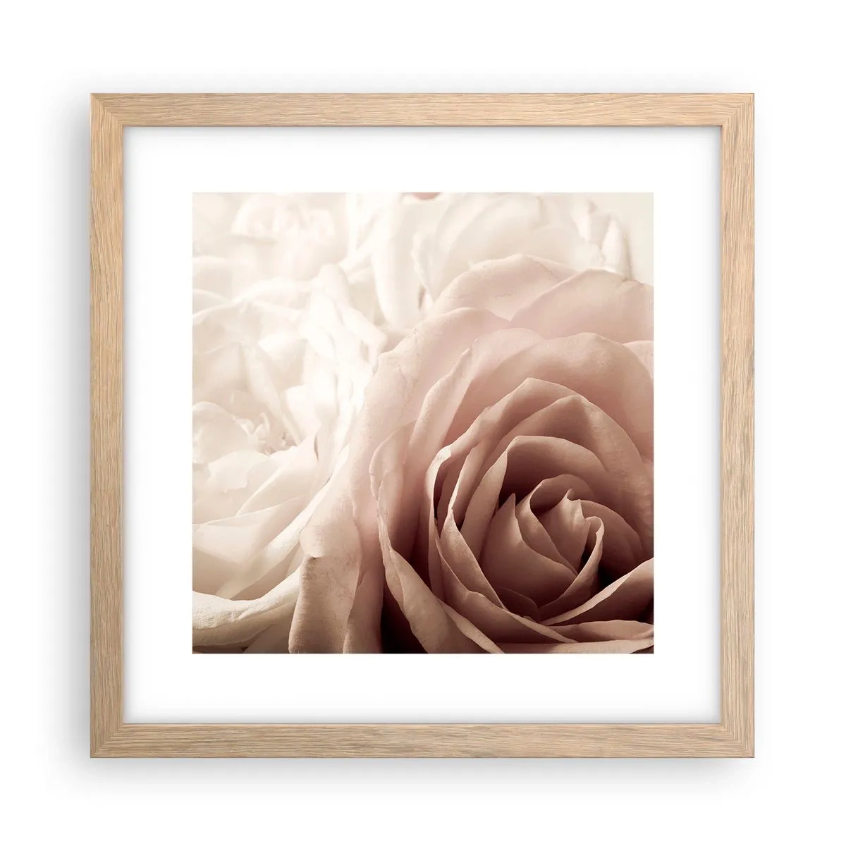 Plakat i ramme af lyst egetræ - I rosens hjerte - 30x30 cm