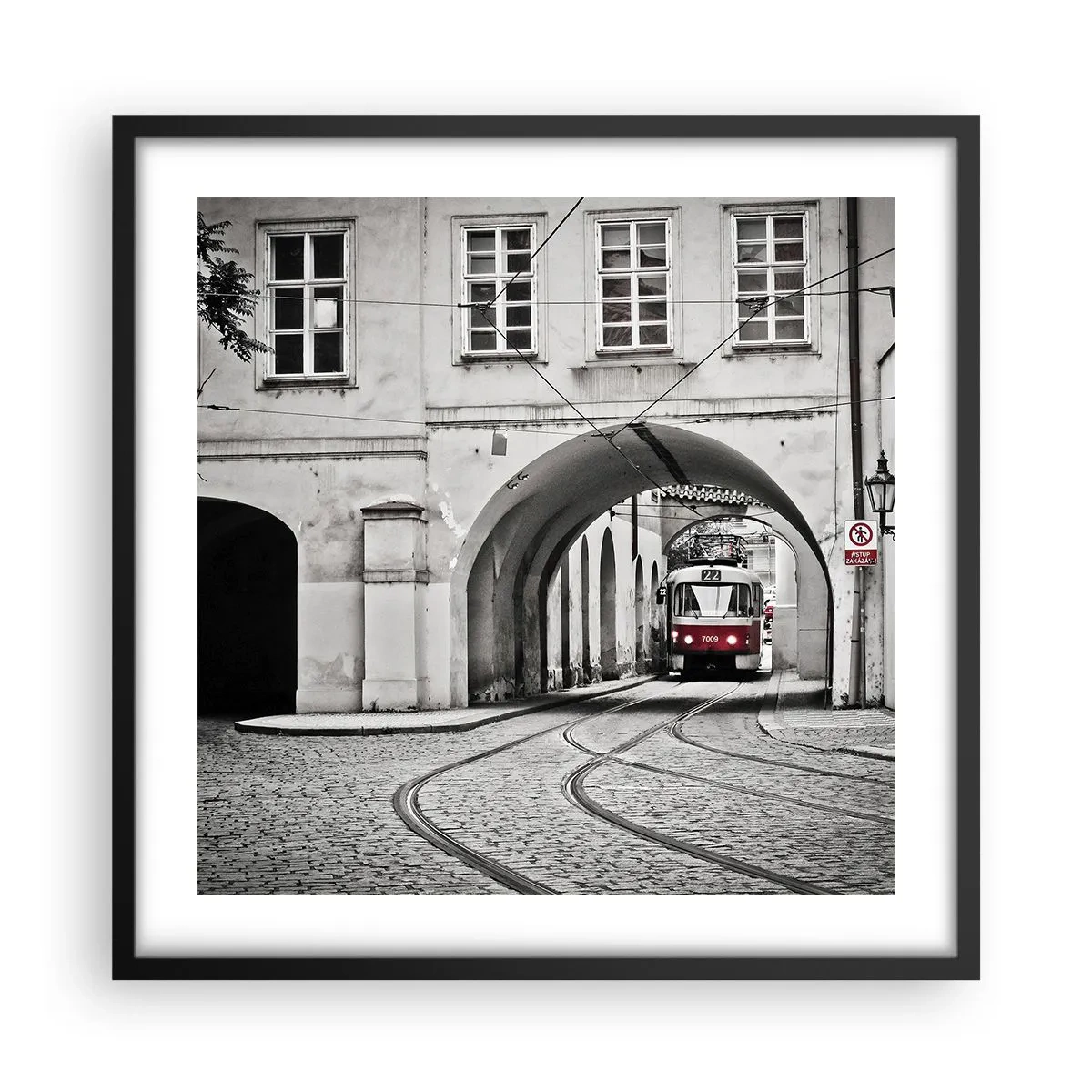 Plakat i sort ramme - Gennem byens labyrint - 50x50 cm