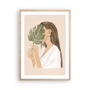 Plakat i ramme af lyst egetræ - Mystisk portræt med en vifte - 50x70 cm