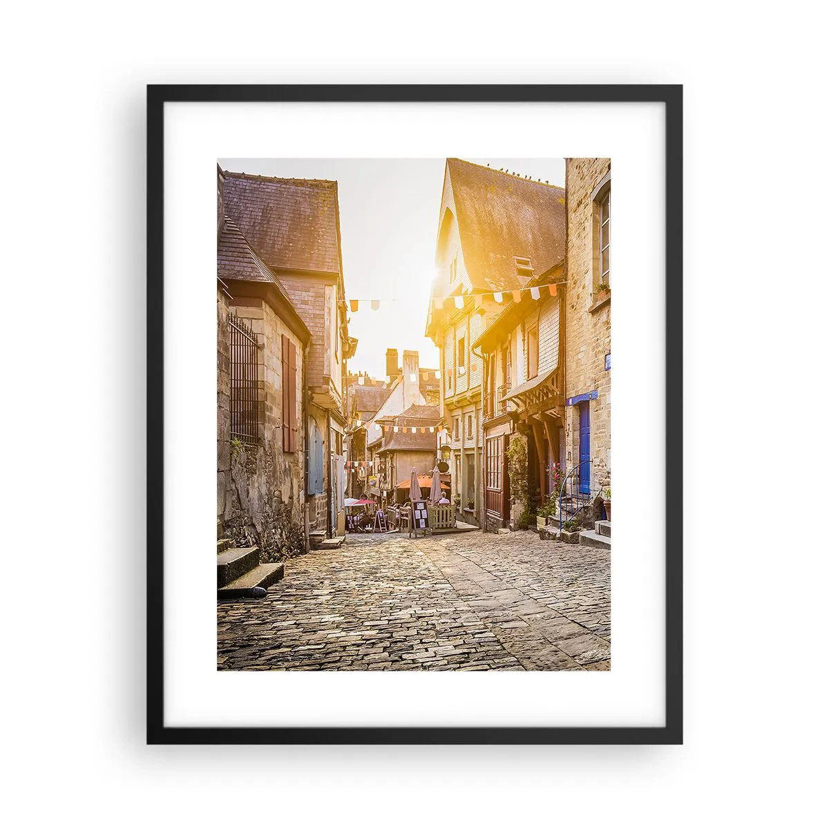 Plakat i sort ramme - Byens hvide spøgelse - 40x50 cm