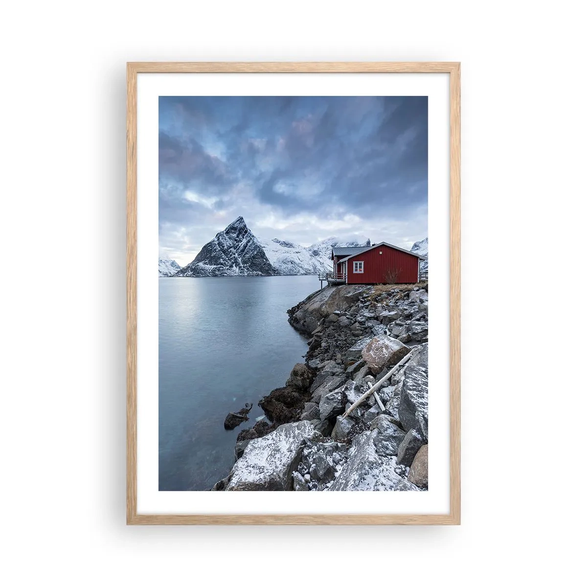 Plakat i ramme af lyst egetræ - Skandinavisk tilflugtssted - 50x70 cm