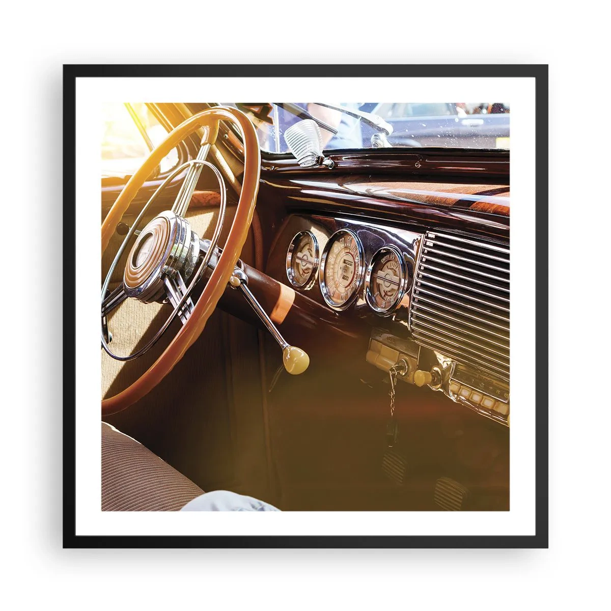 Plakat i sort ramme - Et pust af luksus fra fortiden - 60x60 cm