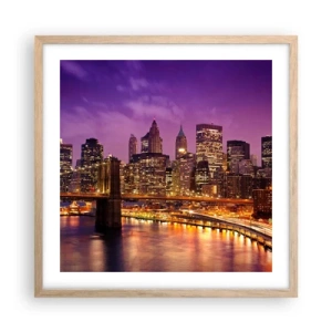 Plakat i ramme af lyst egetræ - Lilla og gylden Manhattan - 50x50 cm