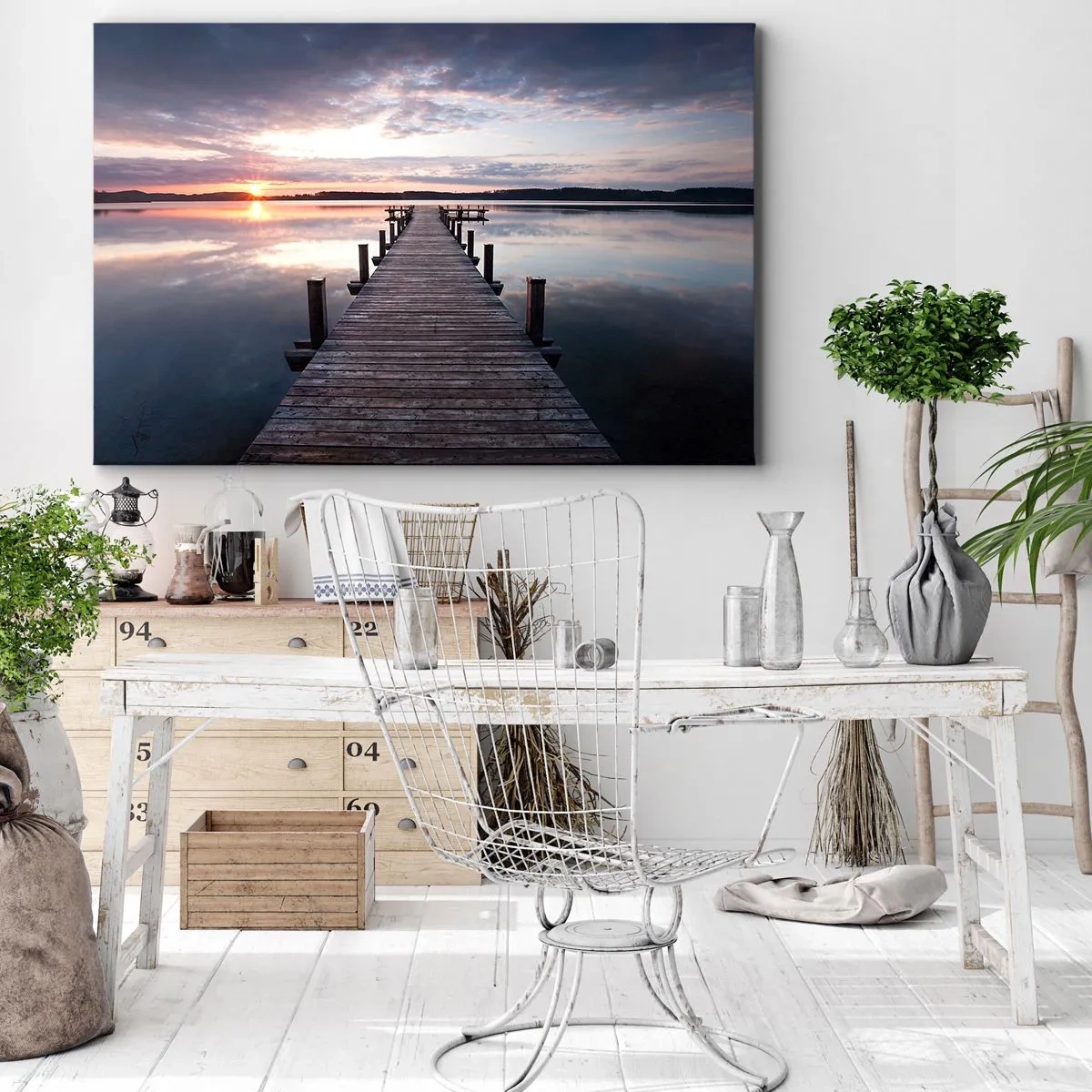 Lærredstryk - Billede på lærred - En mole ved en sø ved solnedgang i et fredeligt landskab - 70x50cm - Den tavse grænse mellem dag og nat - Moderne vægdekoration til stue og soveværelse ARTTOR