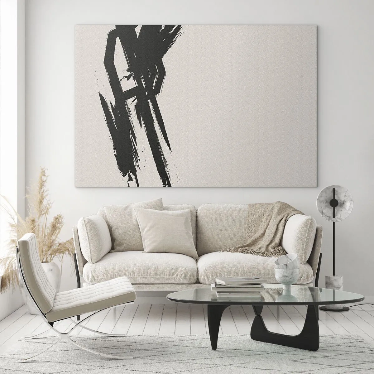 Billede på glas - Et dynamisk sort penselstrøg på en lys baggrund - 70x50cm - Ustoppeligt momentum - Moderne vægdekoration til stue og soveværelse ARTTOR