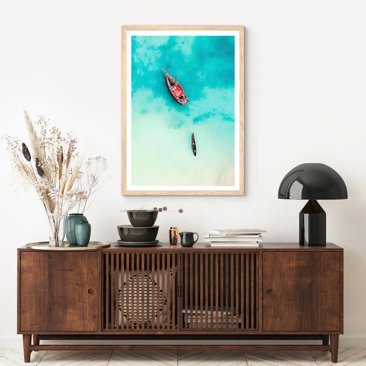 Plakat i ramme af lyst egetræ - For på Zanzibars strande, når det overskydende vand... - 30x40 cm