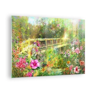 Billede på glas - En bro omgivet af frodig vegetation og farverige blomster - 70x50cm - Bro af forårets suk - Moderne vægdekoration til stue og soveværelse ARTTOR