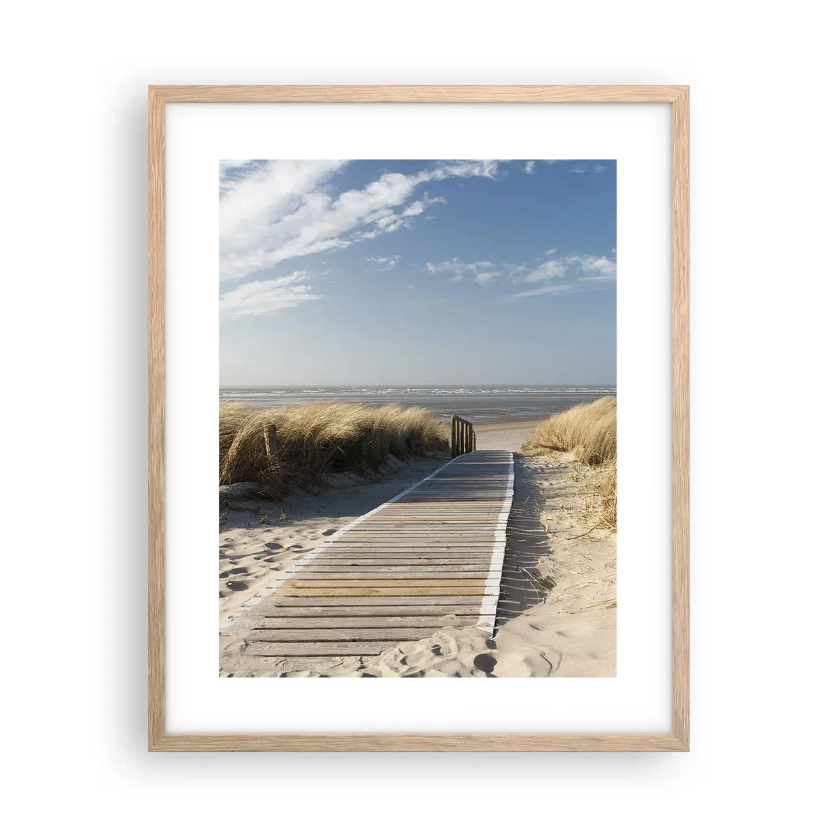 Plakat i ramme af lyst egetræ - Bag klitten, i græssets summen - 40x50 cm