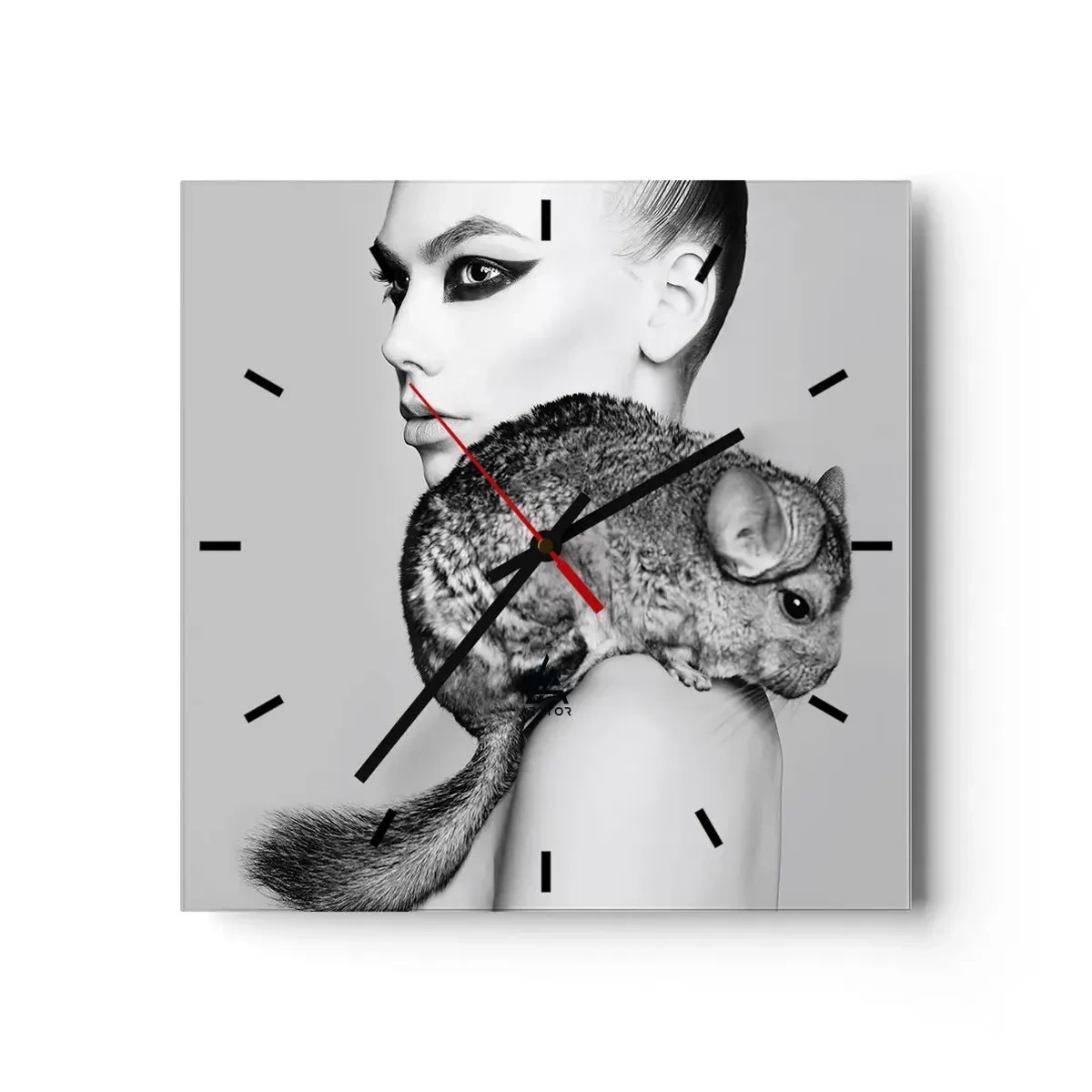 Vægur, Uret - Dame med en chinchilla - 30x30 cm