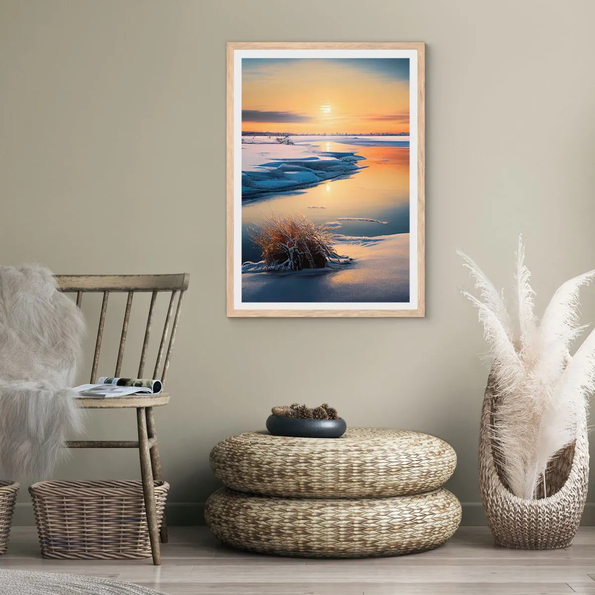 Plakat i ramme af lyst egetræ - Vintersolnedgang - 61x91 cm