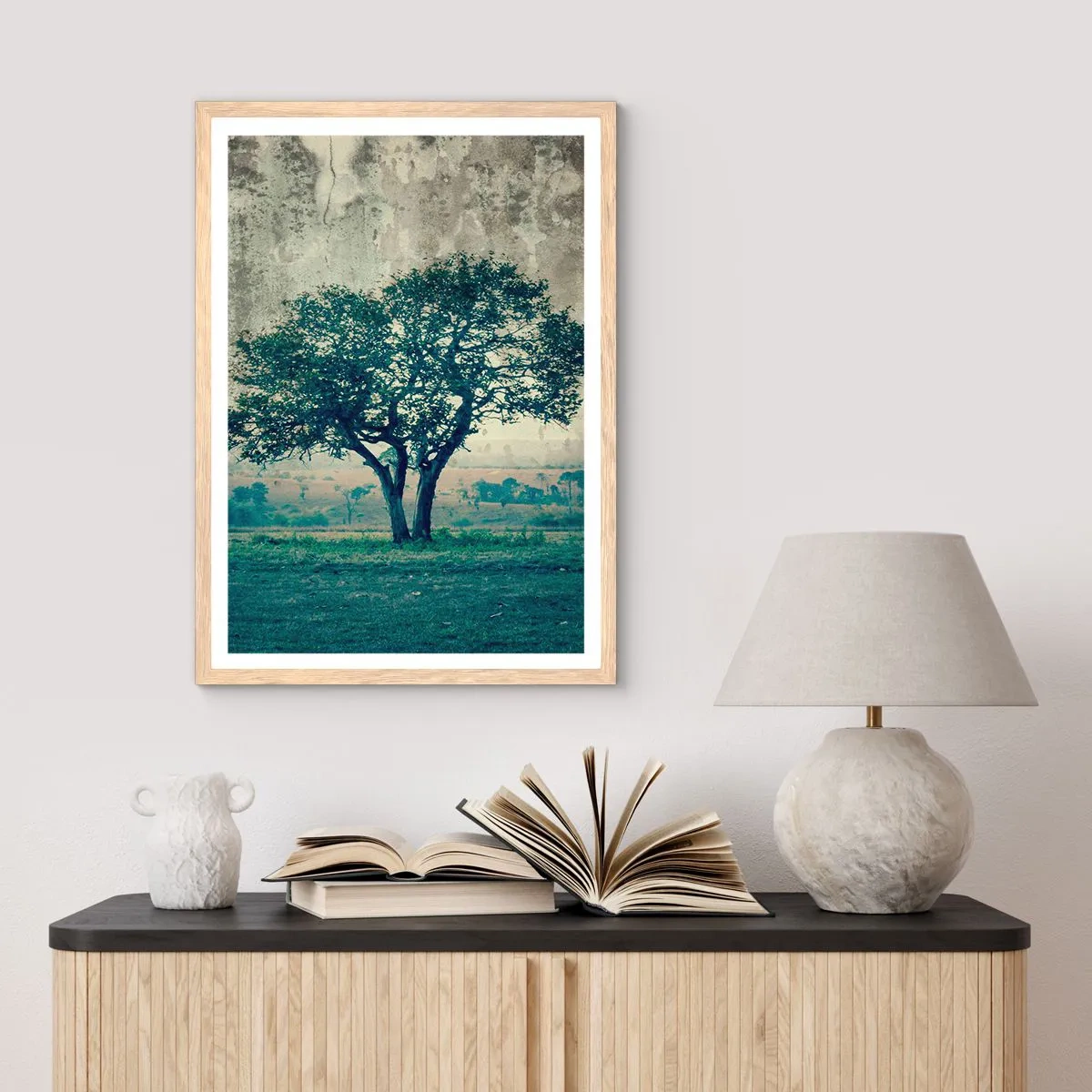 Plakat i ramme af lyst egetræ - Et æbletræ på en blå membran? - 30x40 cm