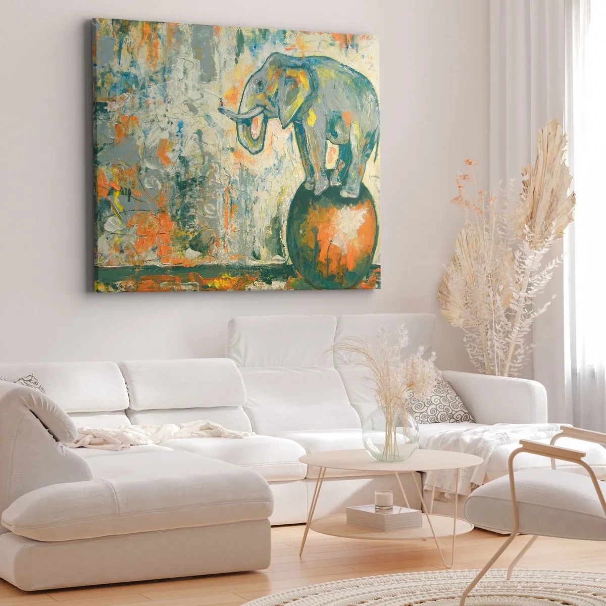 Lærredstryk - Billede på lærred - En elefant, der balancerer på en bold i kunstnerisk stil - 70x50cm - Længe leve cirkusset! - Moderne vægdekoration til stue og soveværelse ARTTOR