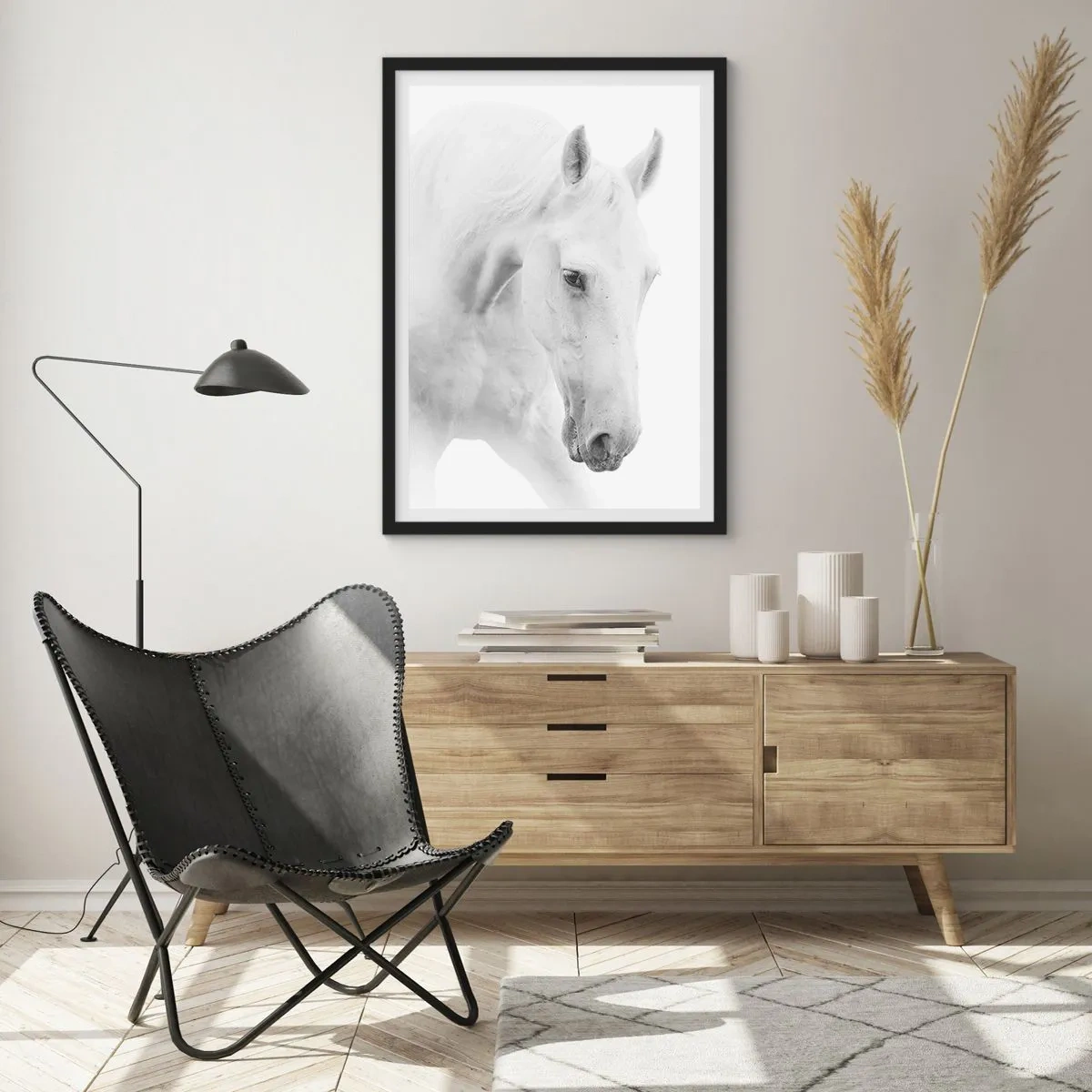 Plakat i sort ramme - Portræt af en hvid hest i minimalistisk stil - 50x70cm - Er dette venskab...? - Moderne vægdekoration til stue og soveværelse ARTTOR