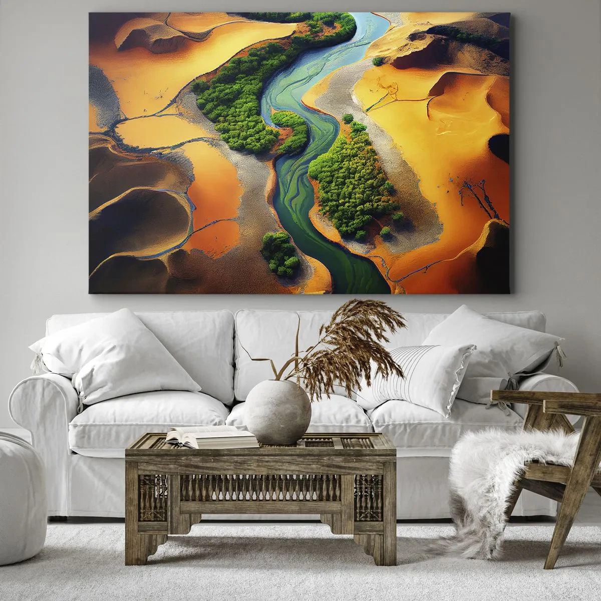 Lærredstryk - Billede på lærred - En grøn flod omgivet af gyldent sand og vegetation - 70x50cm - Livgivende flod - Moderne vægdekoration til stue og soveværelse ARTTOR