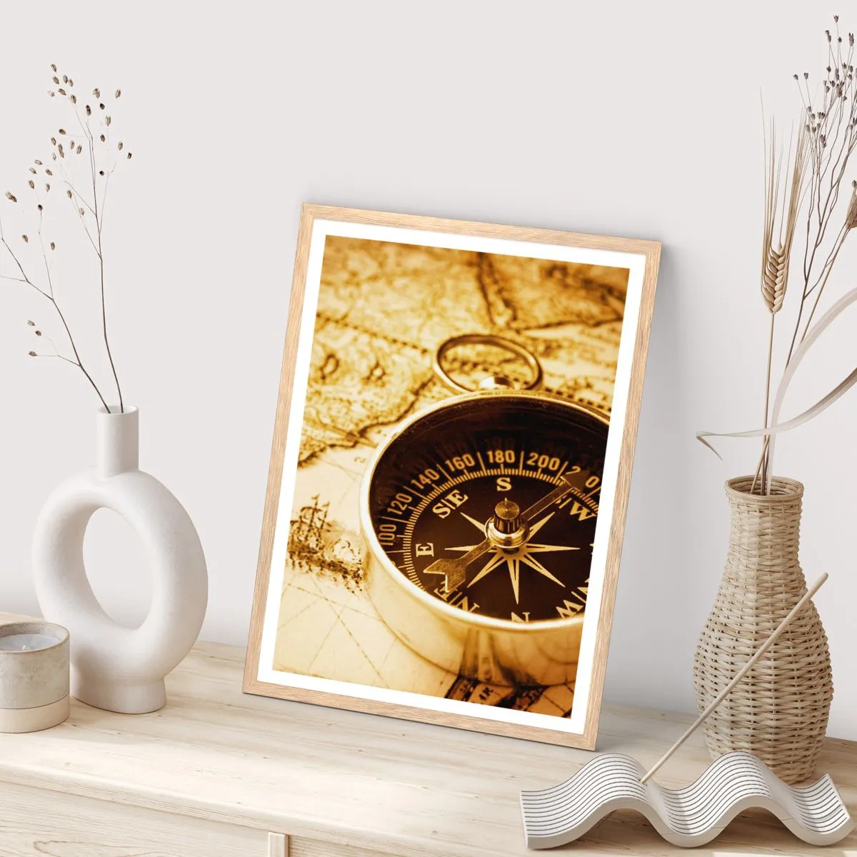 Plakat i ramme af lyst egetræ - Øst eller vest? - 61x91 cm
