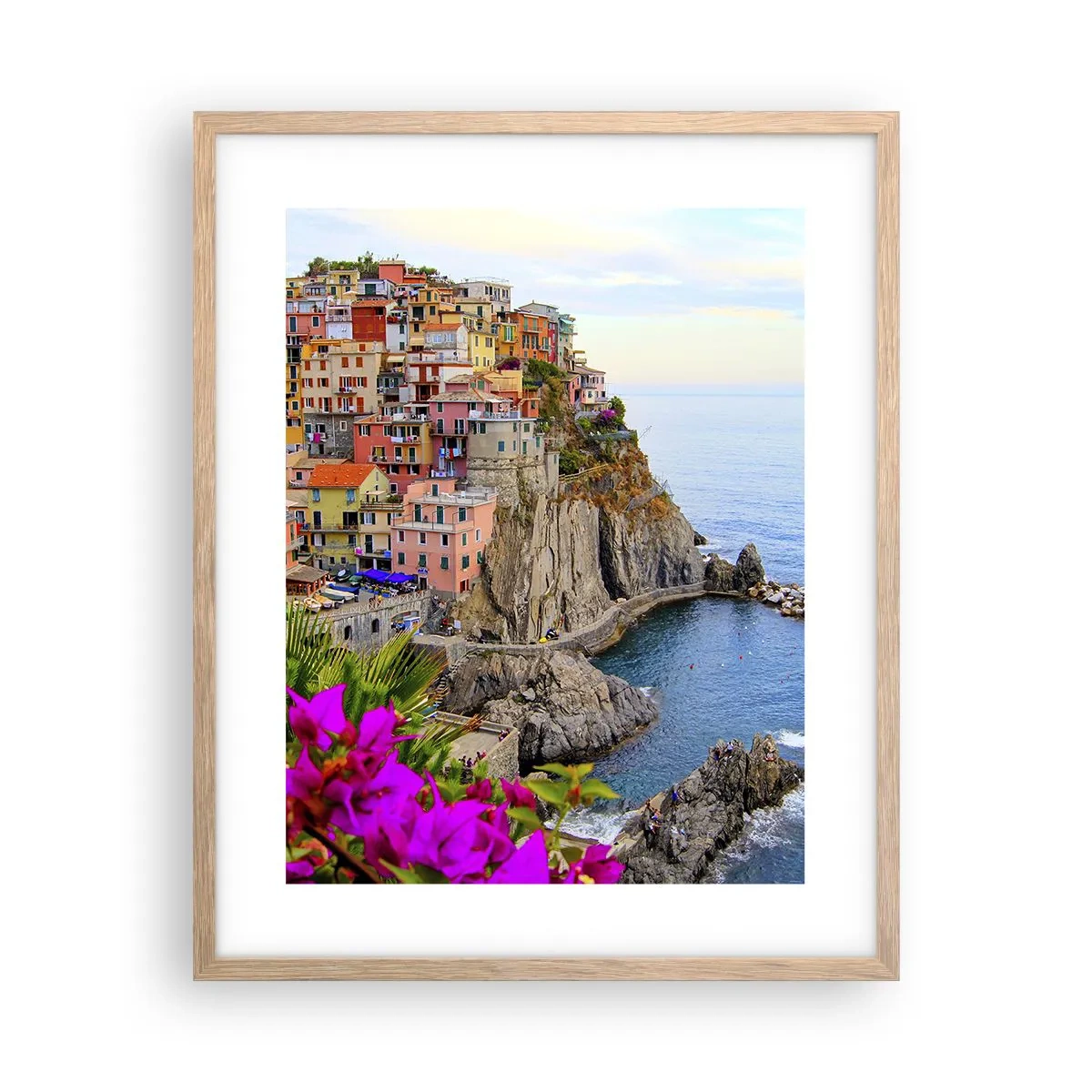 Plakat i ramme af lyst egetræ - En grinende by - 40x50 cm