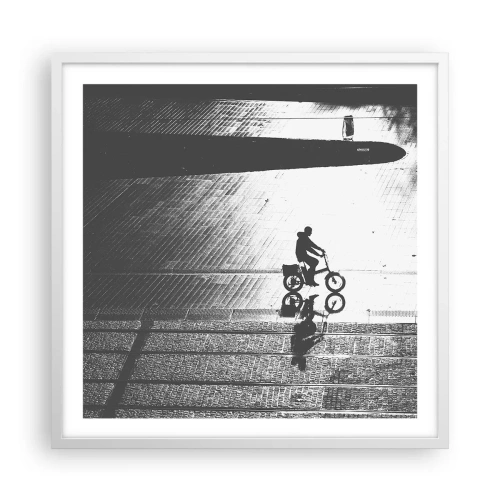 Plakat i hvid ramme - Fremad, gennem byen - 60x60 cm