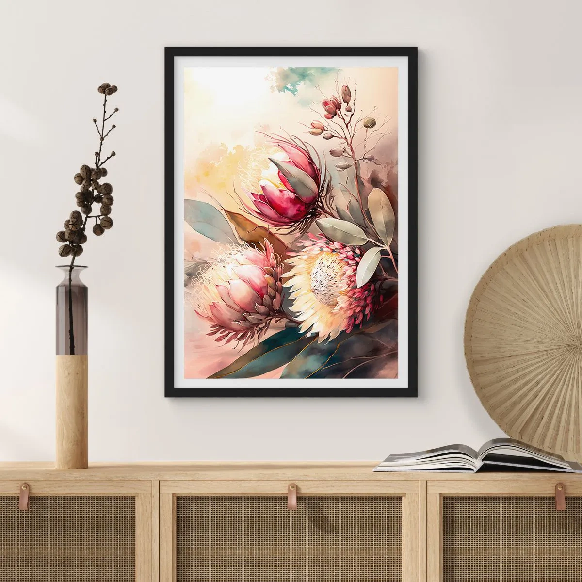 Plakat i sort ramme - En buket proteablomster i sarte farver - 50x70cm - I profil og en face - Moderne vægdekoration til stue og soveværelse ARTTOR