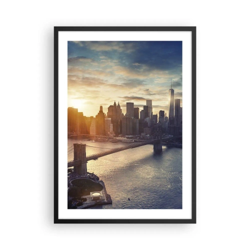 Plakat i sort ramme - Udsigt over Manhattan ved solnedgang med Brooklyn Bridge - 50x70cm - Et monument til vestlig kultur - Moderne vægdekoration til stue og soveværelse ARTTOR