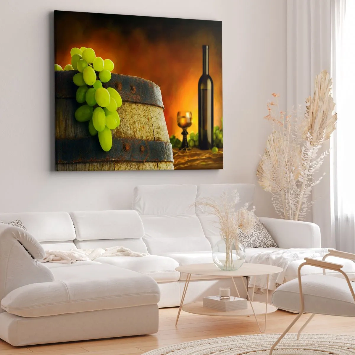 Lærredstryk - Billede på lærred - Druer på en vintønde med et varmt farveskema i baggrunden - 70x50cm - Stilleben med en flaske vin og en drueklaske - Moderne vægdekoration til stue og soveværelse ARTTOR