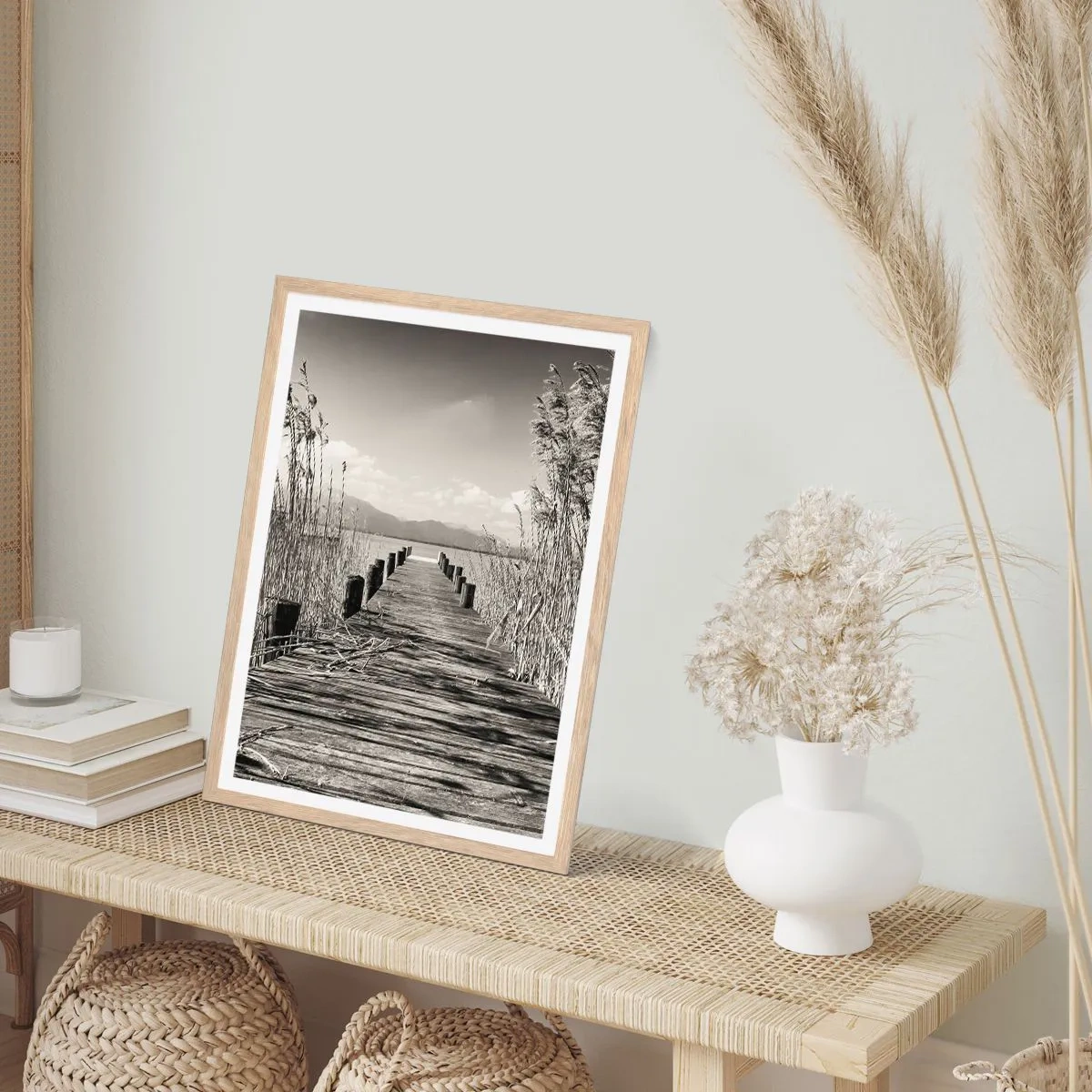 Plakat i ramme af lyst egetræ - I græssernes fred - 40x50 cm