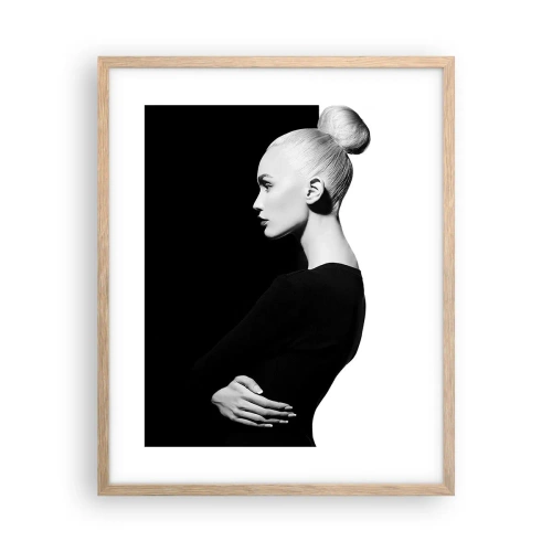 Plakat i ramme af lyst egetræ - Blot en kvinde - 40x50 cm