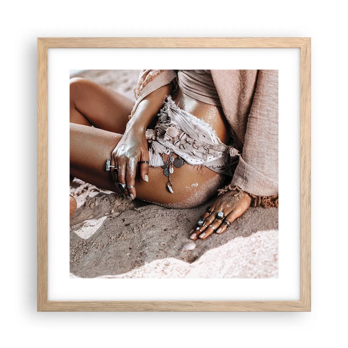 Plakat i ramme af lyst egetræ - Kastet ud af bølgerne? - 40x40 cm