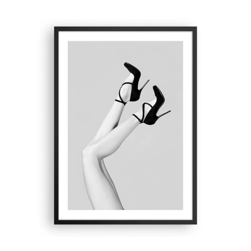 Plakat i sort ramme - Stilfulde ben i sorte høje hæle - 50x70cm - På hovedet - Moderne vægdekoration til stue og soveværelse ARTTOR