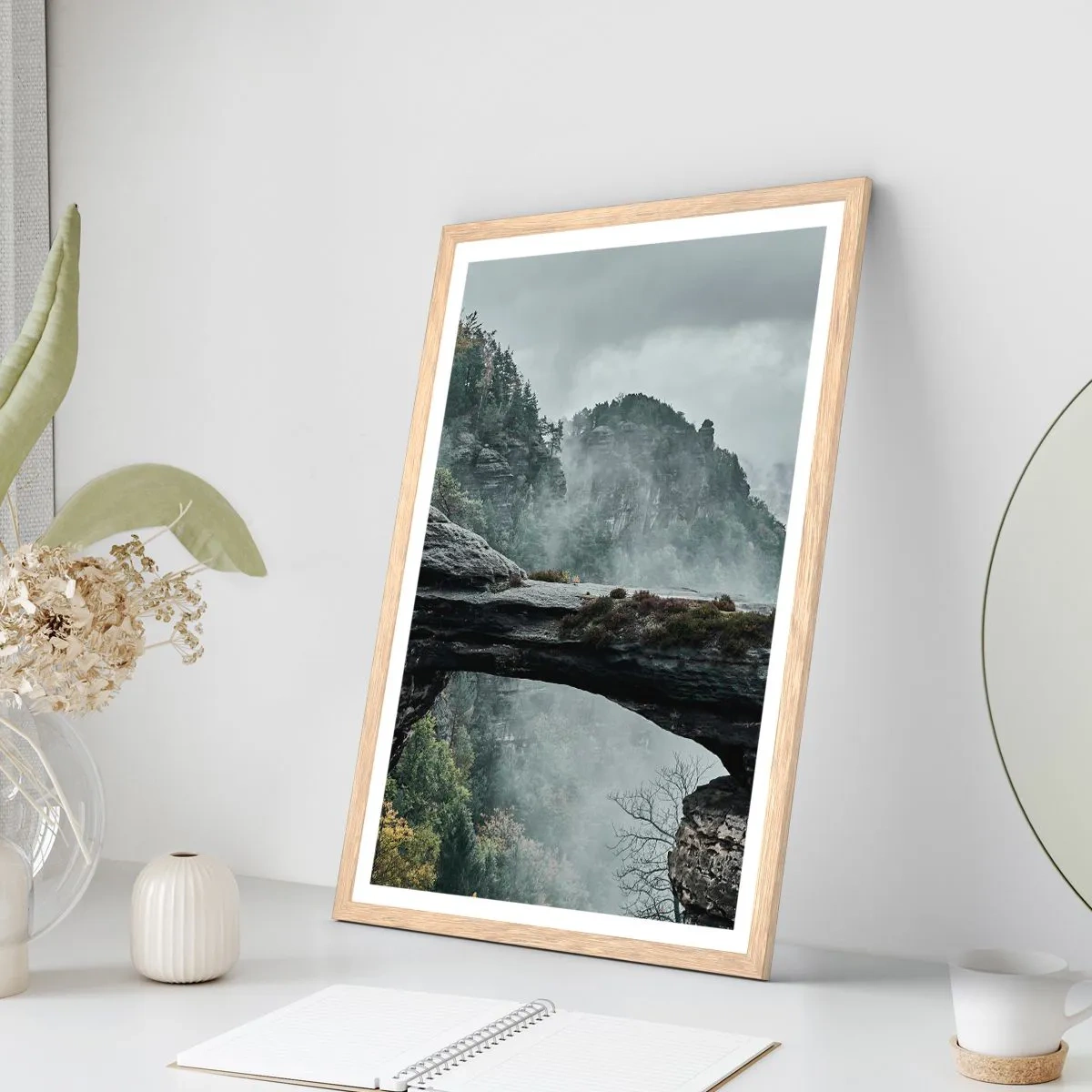 Plakat i ramme af lyst egetræ - Eventyret er ved at begynde - 70x100 cm