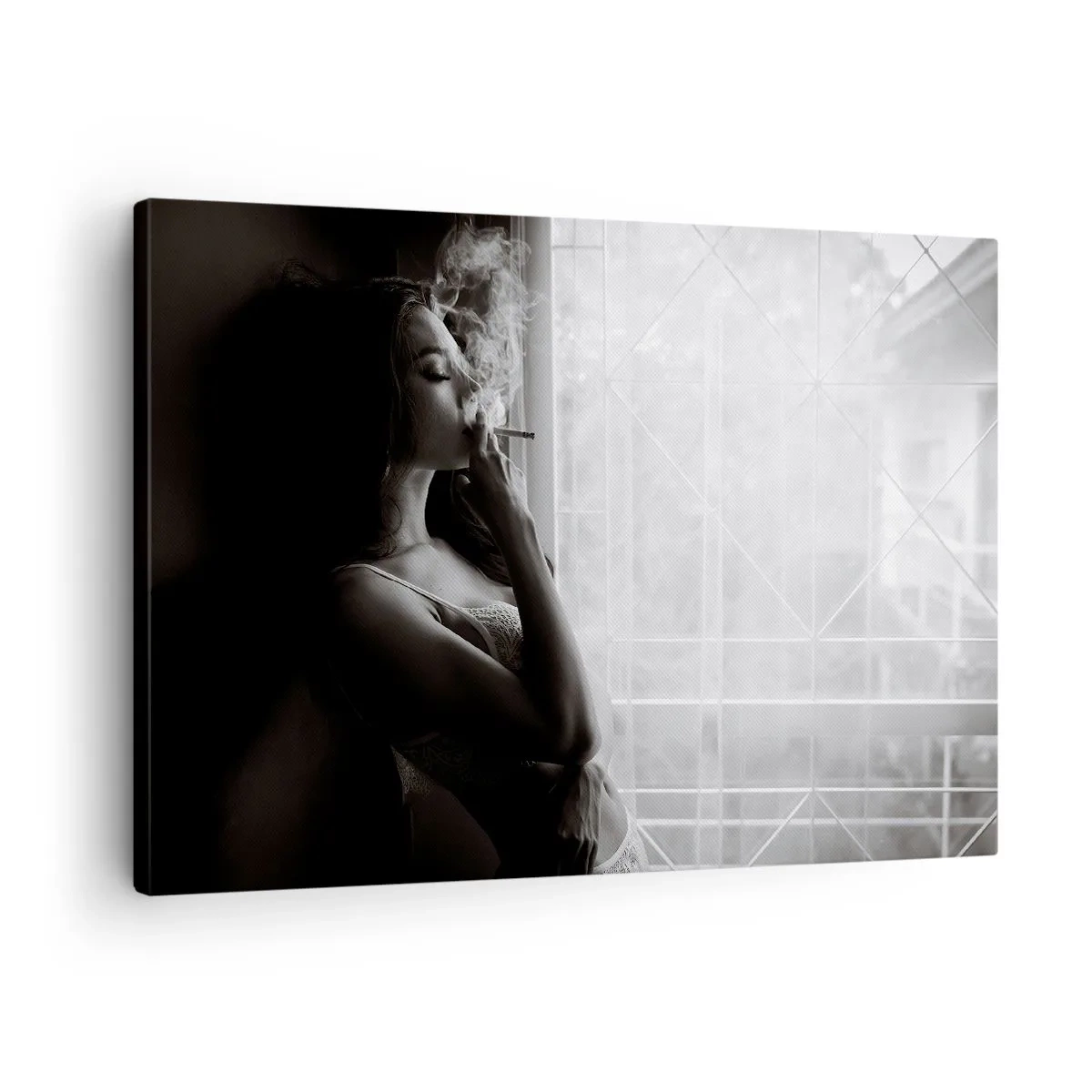 Lærredstryk - Billede på lærred - En kvinde i en sensuel positur på et sort-hvidt fotografi - 70x50cm - Et sensuelt øjeblik - Moderne vægdekoration til stue og soveværelse ARTTOR