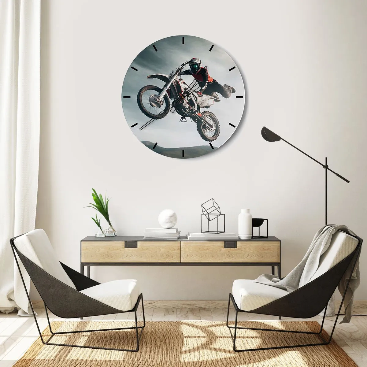 Vægur, Uret - En motorcyklist flyver gennem luften under et dynamisk hop på sin motorcykel. - 30x30cm - Ingen sjov uden risiko - Moderne vægdekoration til stue, køkken og soveværelse ARTTOR