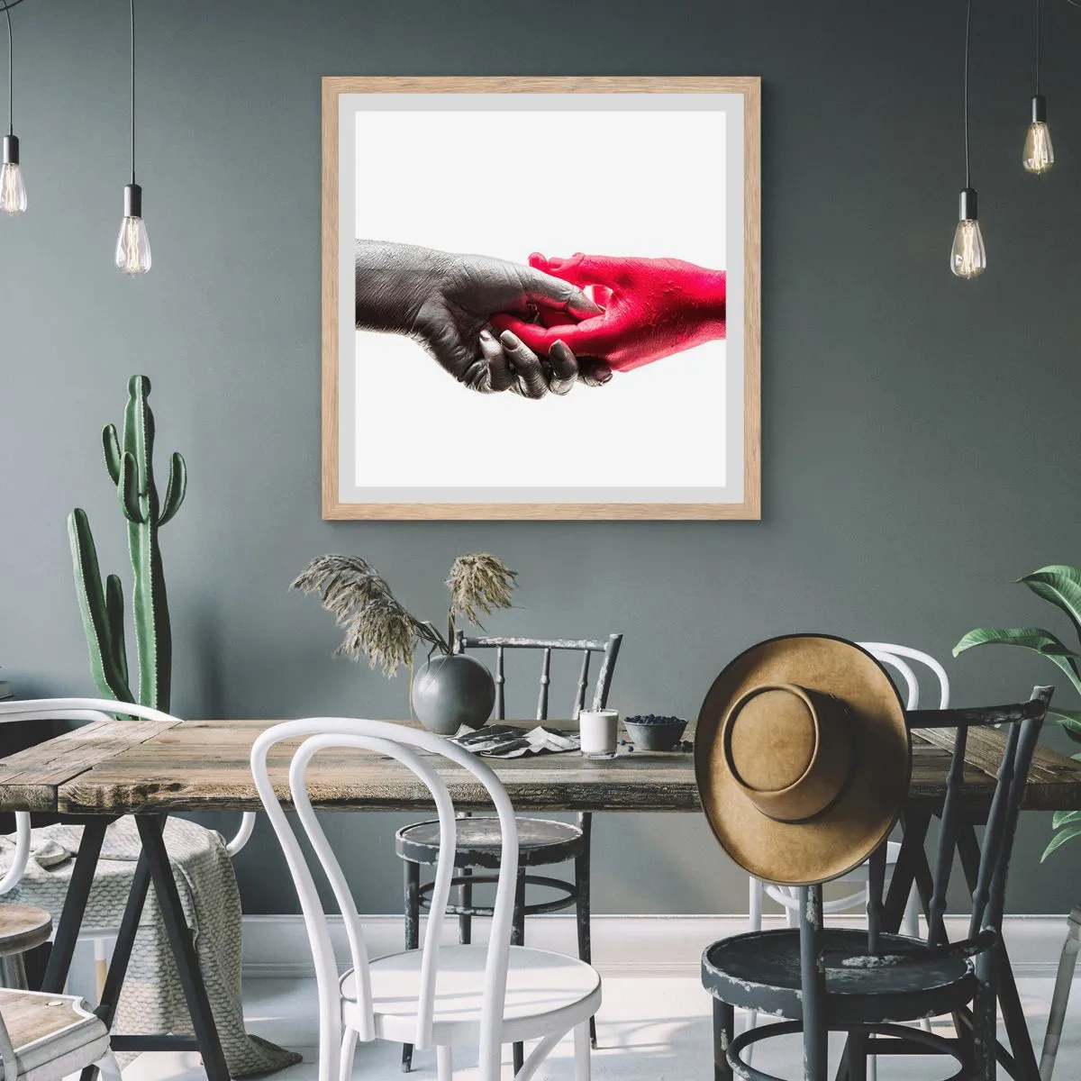 Plakat i ramme af lyst egetræ - Sammen, om end forskellige - 50x50 cm