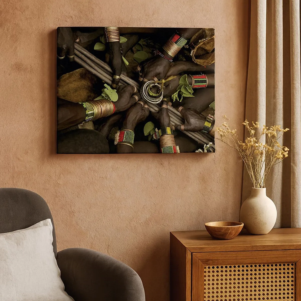 Lærredstryk - Billede på lærred - Traditionelle håndarmbånd i en gruppe af hænder - 70x50cm - Vi er sammen - Moderne vægdekoration til stue og soveværelse ARTTOR