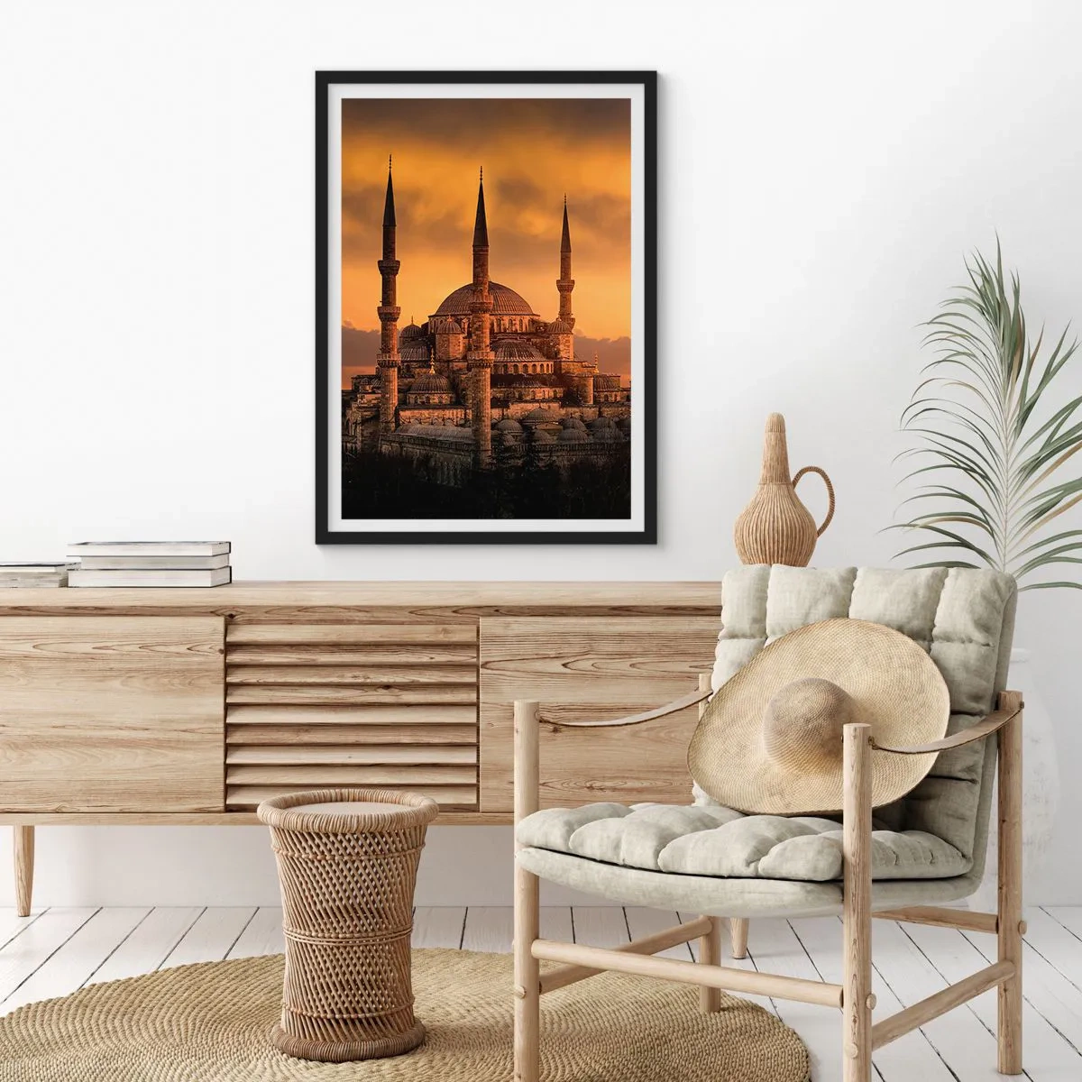 Plakat i sort ramme - Moské ved solnedgang med varme farver - 50x70cm - Gud er stor - Moderne vægdekoration til stue og soveværelse ARTTOR