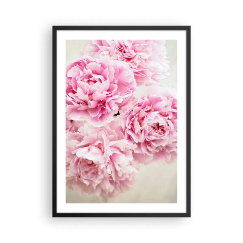 Plakat i sort ramme - En buket lyserøde pæoner på en lys baggrund - 50x70cm - I lyserød glamour - Moderne vægdekoration til stue og soveværelse ARTTOR