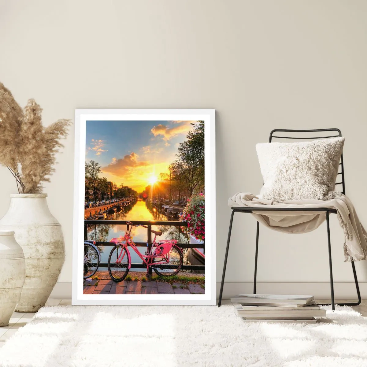 Plakat i hvid ramme - Forårsmorgen i Amsterdam - 50x70 cm