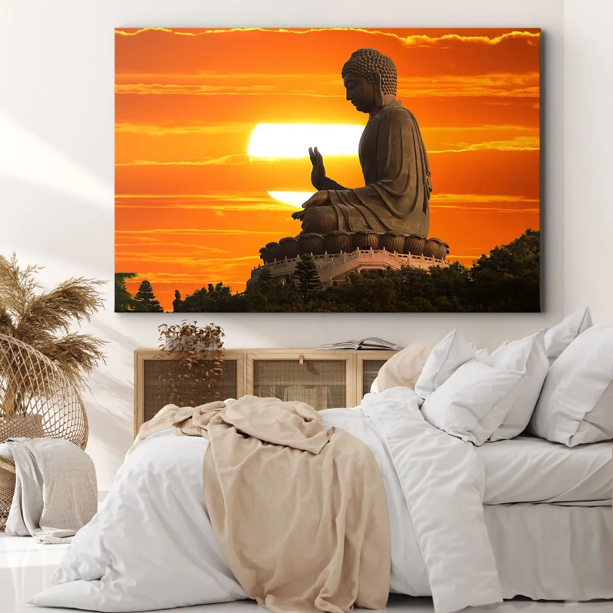 Lærredstryk - Billede på lærred - En buddhistisk statue mod en orange solnedgangs baggrund - 70x50cm - Uden frygt for verden - Moderne vægdekoration til stue og soveværelse ARTTOR