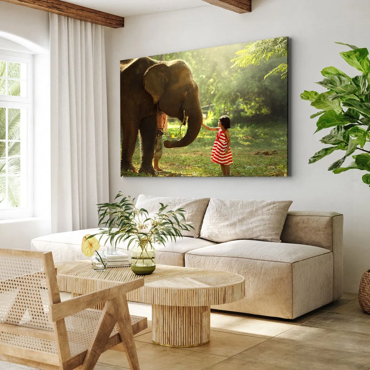 Lærredstryk - Billede på lærred - En pige i en rød kjole rører ved en elefant i skoven. - 70x50cm - Venskabets kraft - Moderne vægdekoration til stue og soveværelse ARTTOR
