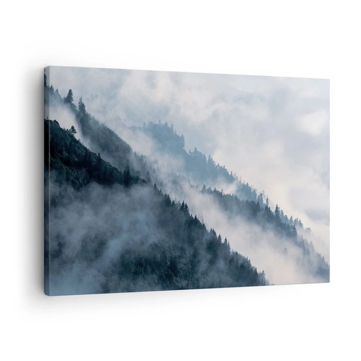 Lærredstryk - Billede på lærred - Tåge svæver over de skovklædte bjergsider i et mystisk landskab - 70x50cm - Bjergenes mystik - Moderne vægdekoration til stue og soveværelse ARTTOR
