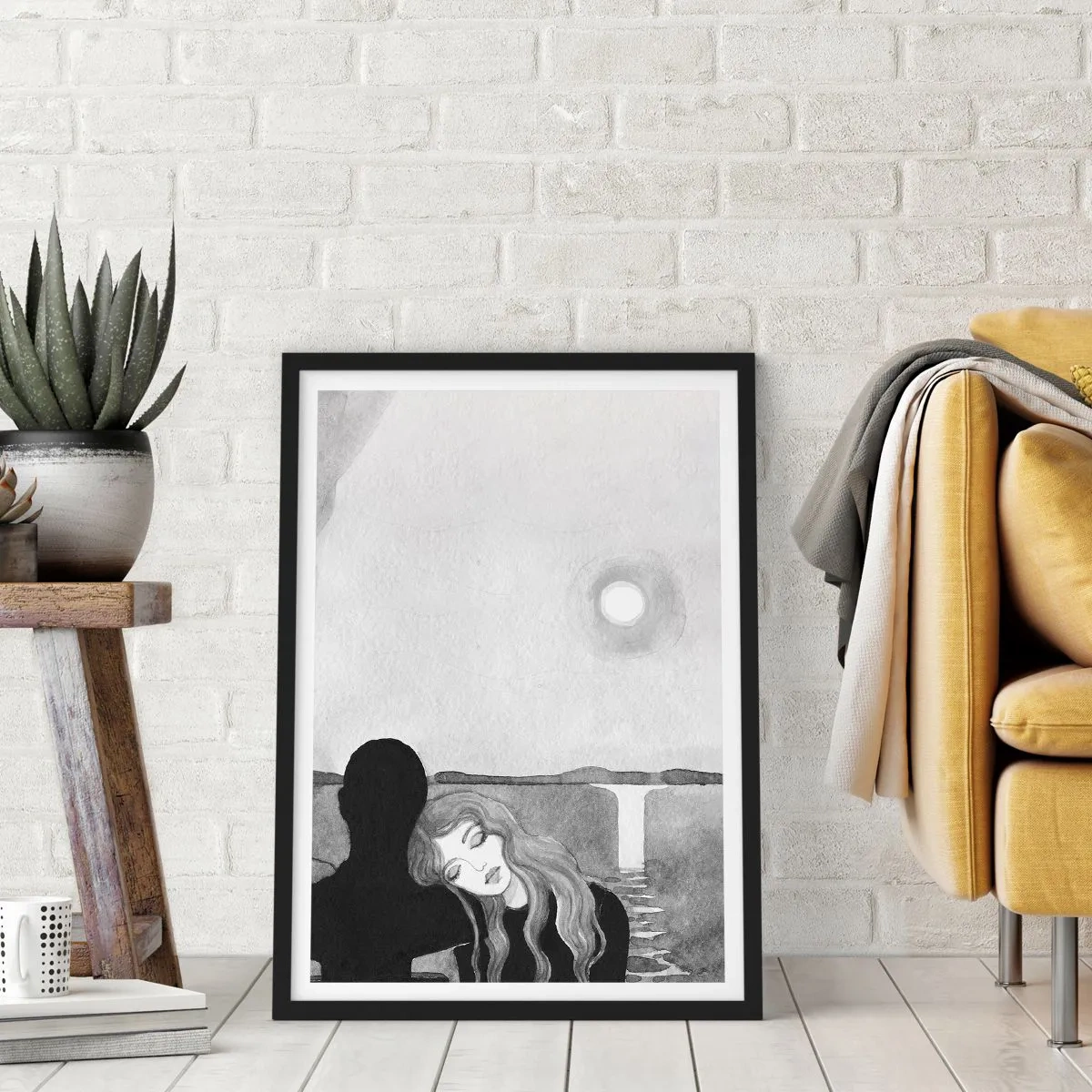 Plakat i sort ramme - Kvinde læner sig på skyggefigur, måne og vandfald - 50x70cm - Altid et mysterium - Moderne vægdekoration til stue og soveværelse ARTTOR