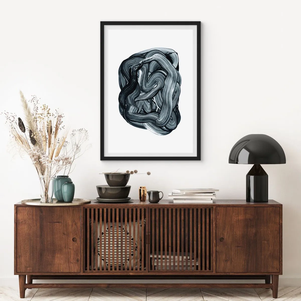 Plakat i sort ramme - Abstrakt komposition af sorte og hvide penselstrøg - 50x70cm - Så enkelt er det ikke - Moderne vægdekoration til stue og soveværelse ARTTOR