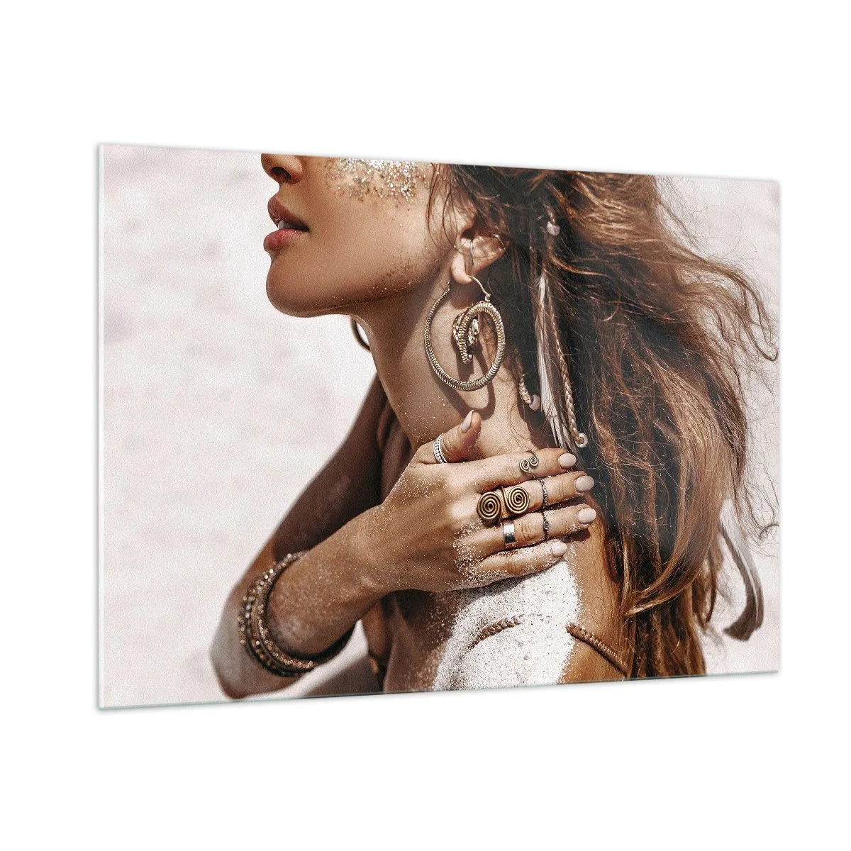 Billede på glas - Dronning af den vilde strand - 100x70 cm