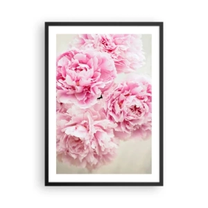 Plakat i sort ramme - En buket lyserøde pæoner på en lys baggrund - 50x70cm - I lyserød glamour - Moderne vægdekoration til stue og soveværelse ARTTOR